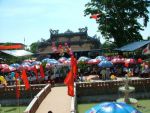 Nghe kể chuyện làng